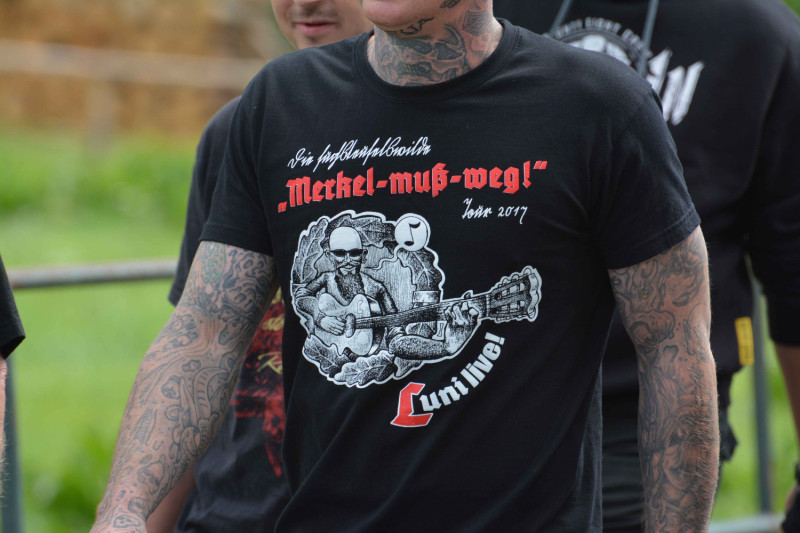 Die Band Die Lunikoff Verschwörung veröffentlichte 2017 den Song »Die Merkel muss weg« und führte eine gleichnamige Tournee durch.