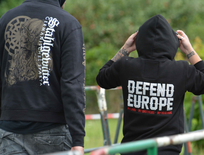 Dieses Motiv ist unter extrem Rechten mittlerweile stark verbreitet. »Defend Europe – My Land – My Brothers – My Heritage (Verteidige Europa - Mein Land, Meine Brüder, Mein Erbe)