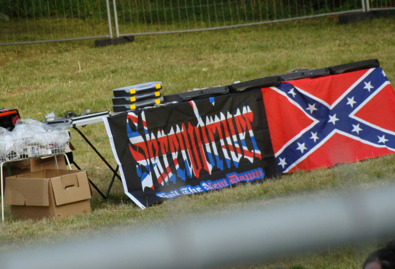 Verkaufsstand auf einem Neonazitreffen 2011 in Thüringen.