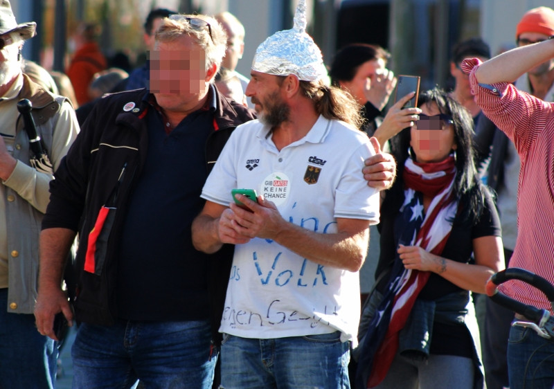 Teilnehmende einer »Hygienedemo« im Mai 2020 in Dresden.