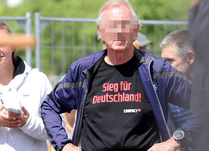 Teilnehmer einer Kundgebung der sogenannten Reichsbürger am 11. Juli 2020 in Berlin.