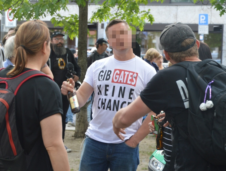 Teilnehmende einer »Hygiene-Demonstration« 2020 in Berlin