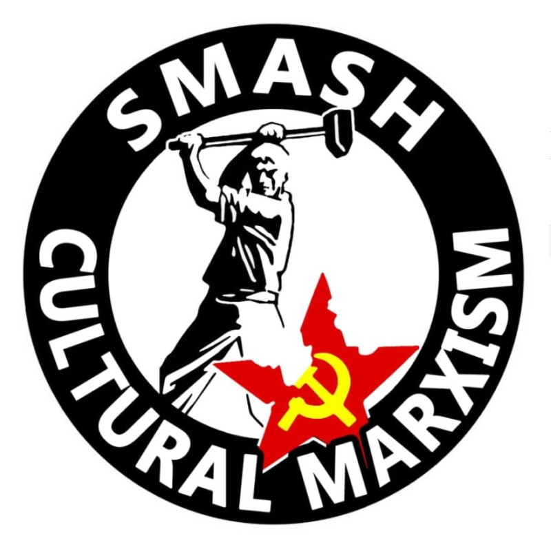 Das Motiv »Smash Cultural Marxism« ist als Grafik in Sozialen Netzwerken und als Aufkleber in extrem rechten Kreisen international verbreitet.