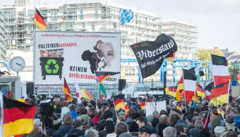 Transparent auf einer Demonstration von »Wir für Deutschland« 2018 in Berlin.